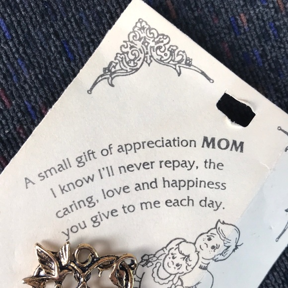 Moms Gold Flower Bird Pin Brooches - Picture 3 of 4